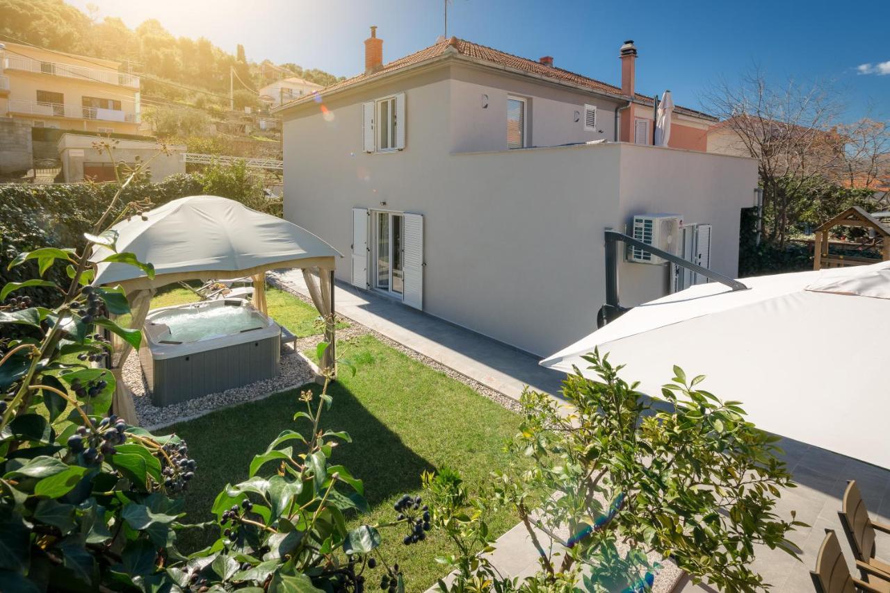 Villa Roko- The Spacious Luxury Трогир Экстерьер фото